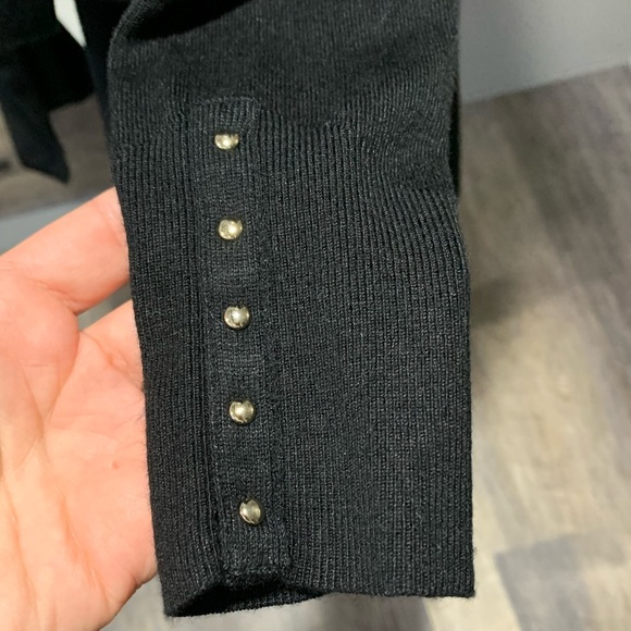 White House Black Market - Black - Long Sleeve Sweater - Gold Buttons - XS - Picture 6 of 8